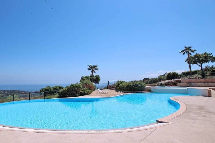 Maison de vacances pour 4 personnes, avec jardin à Roquebrune-sur-Argens