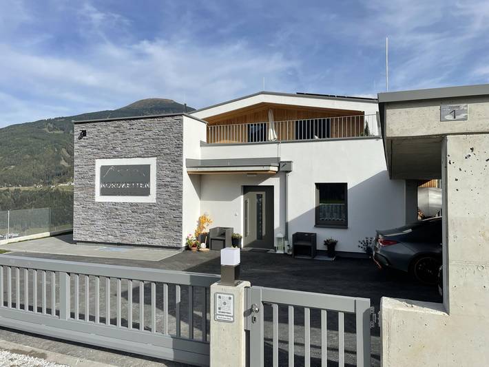 Ferienwohnung für 4 Personen, mit Terrasse und Garten in Schönberg im Stubaital