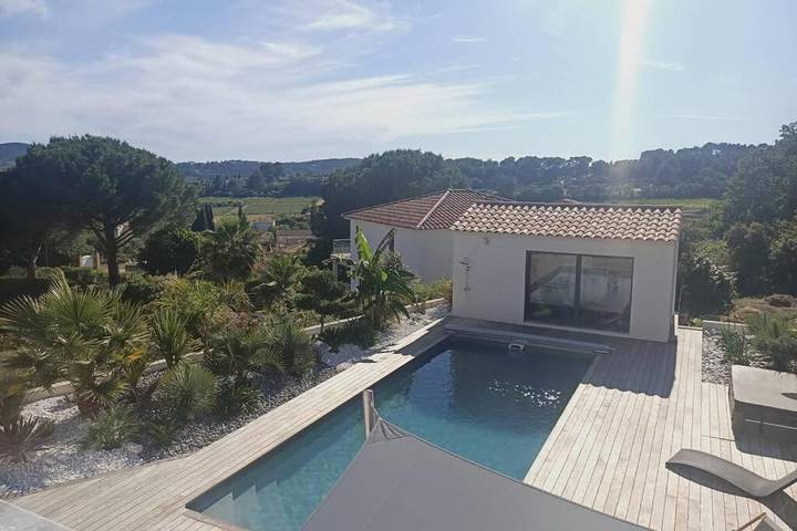 Villa pour 8 personnes, avec piscine et jacuzzi ainsi que sauna et terrasse à Le Castellet - 4