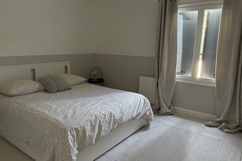 Appartement entier, Sous l’olivier 2 in Roquefort-les-Pins, Côte méditerranéenne (France)