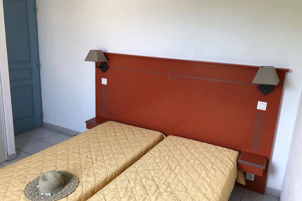 Appartement entier, Appartement 7 personnes, terrasse 1er étage, Plan de la Tour, golfe Saint Tropez in Le Plan-de-la-Tour, Côte méditerranéenne (France)