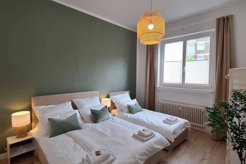 Entire apartment, Am Altstadtmarkt | near Vw Halle | kitchen | Smarttv in Braunschweig (Germany), Brunswick Region