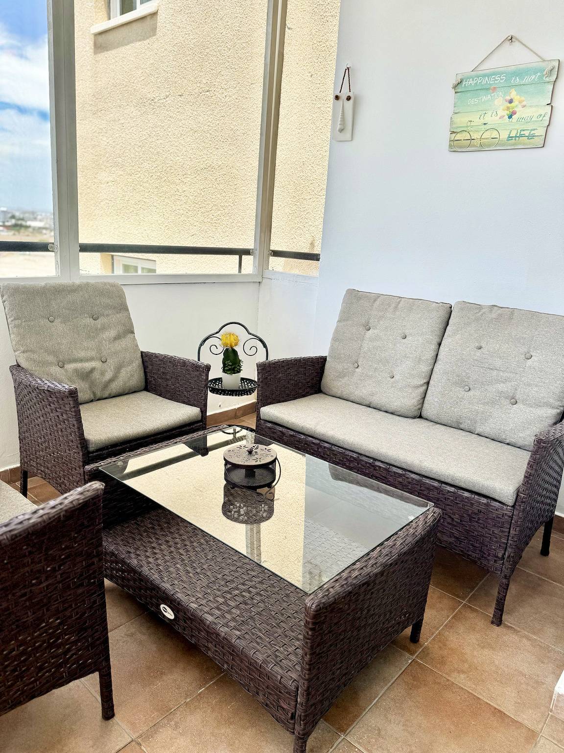 Appartement entier, 69 Lca - Stay Sea and Salt Lake Panoramic View Apt in Larnaca, District de Larnaca