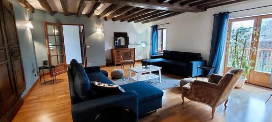 Cottage pour 19 personnes, avec piscine et vue ainsi que jardin et bassin pour enfant, animaux acceptés à Chevannes (Loiret)