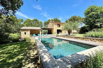 Gîte pour 6 personnes, avec jardin à Villedieu