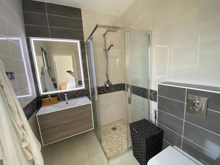 Location de vacances pour 8 personnes, avec piscine et jardin à Servian - 4