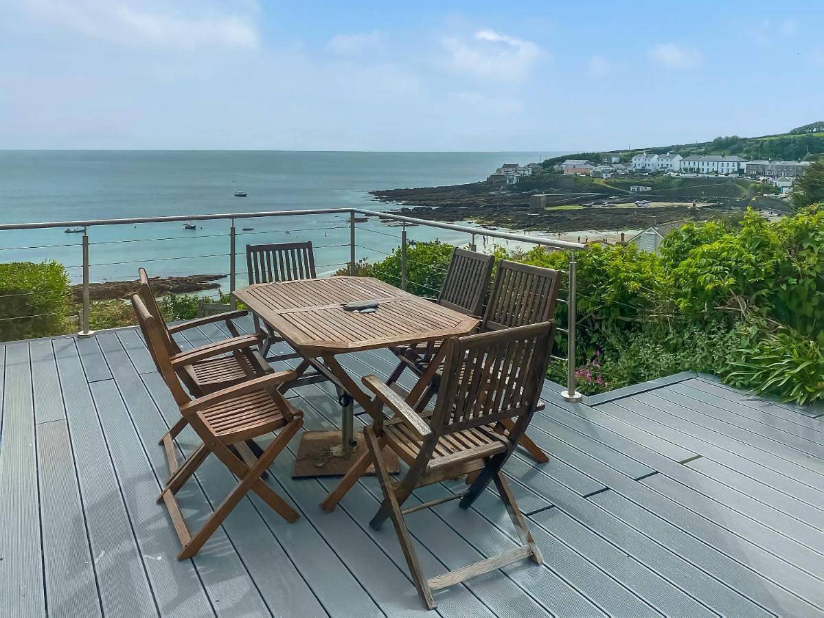 Three-Bedroom Holiday Home in Portscatho, Cornwall