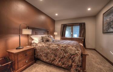 Vacation Home for 10 Guests in Breckenridge, Summit County, Picture 3
