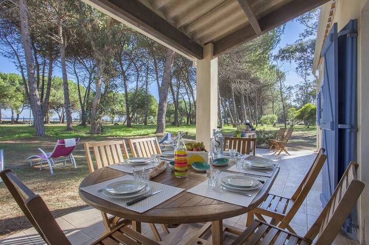 Gîte pour 6 personnes, avec terrasse et jardin