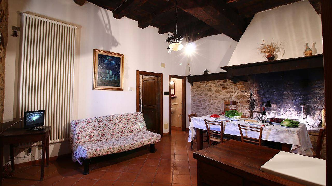 Schloss für 4 Personen (30 m²) in Gualdo Cattaneo in Gualdo Cattaneo, Province de Pérouse