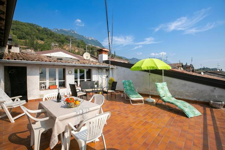 Agriturismo voor 6 personen, met Terras en Uitzicht op het meer aan de Noord-Italiaanse meren