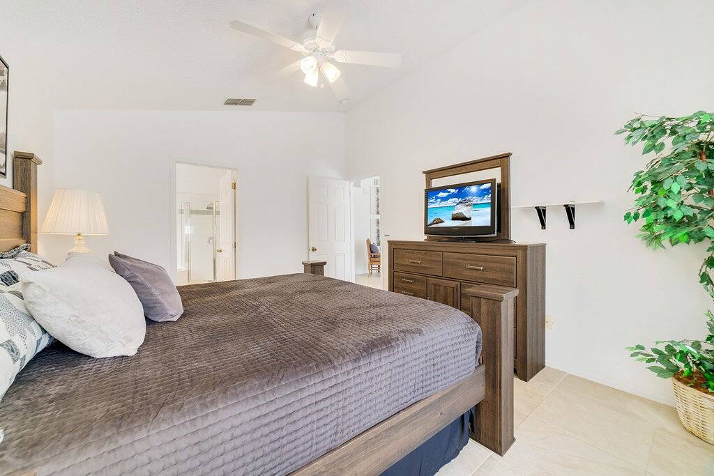 Sunny Pool, Game Room, Near Disney, Walk to #Gktw! in Kissimmee, Osceola County