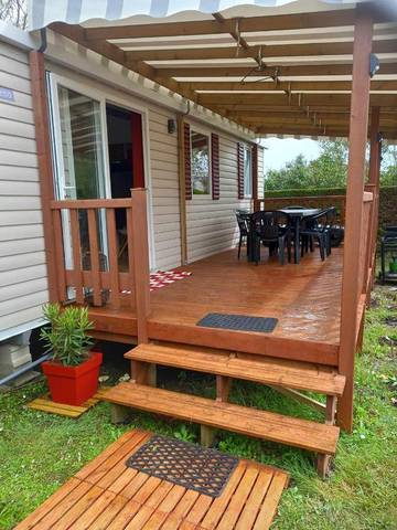 Camping pour 6 personnes, avec terrasse ainsi que jacuzzi et piscine à Saint-Georges-d'Oléron