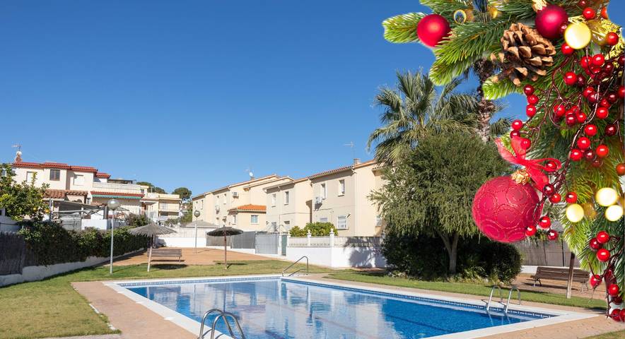 Chalet para 8 personas, con jardín y piscina - 1