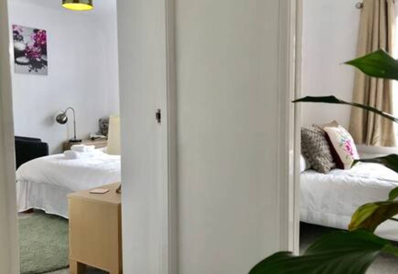The Woodfarm Lodge - 3 Bedroom House with parking in Risinghurst and Sandhills, Oxford