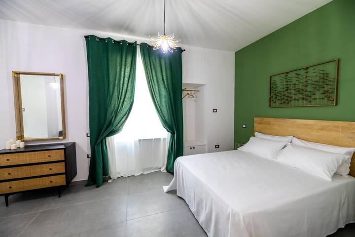 Room for 4 people, with Garden in 