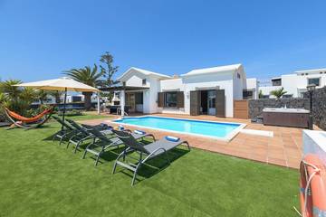 Villa für 5 Personen, mit Garten und Whirlpool auf Lanzarote