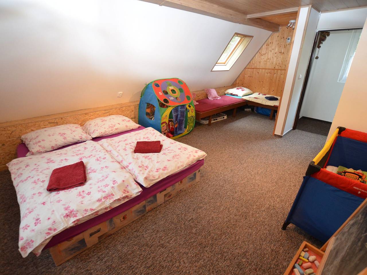 Haus in Böhmen nahe Skipiste in Blatno, Erzgebirge (Tschechien)