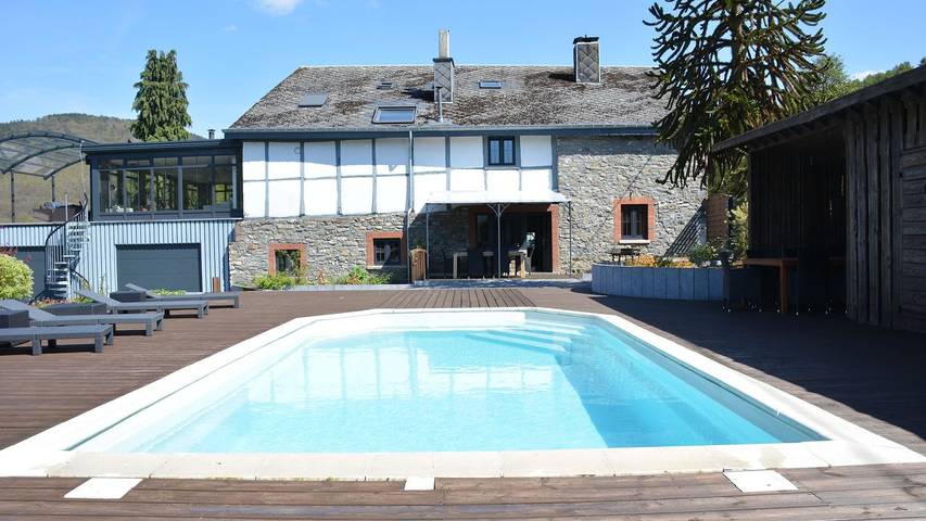 Ferienhaus für 7 Personen, mit Whirlpool und Terrasse sowie Pool - 1