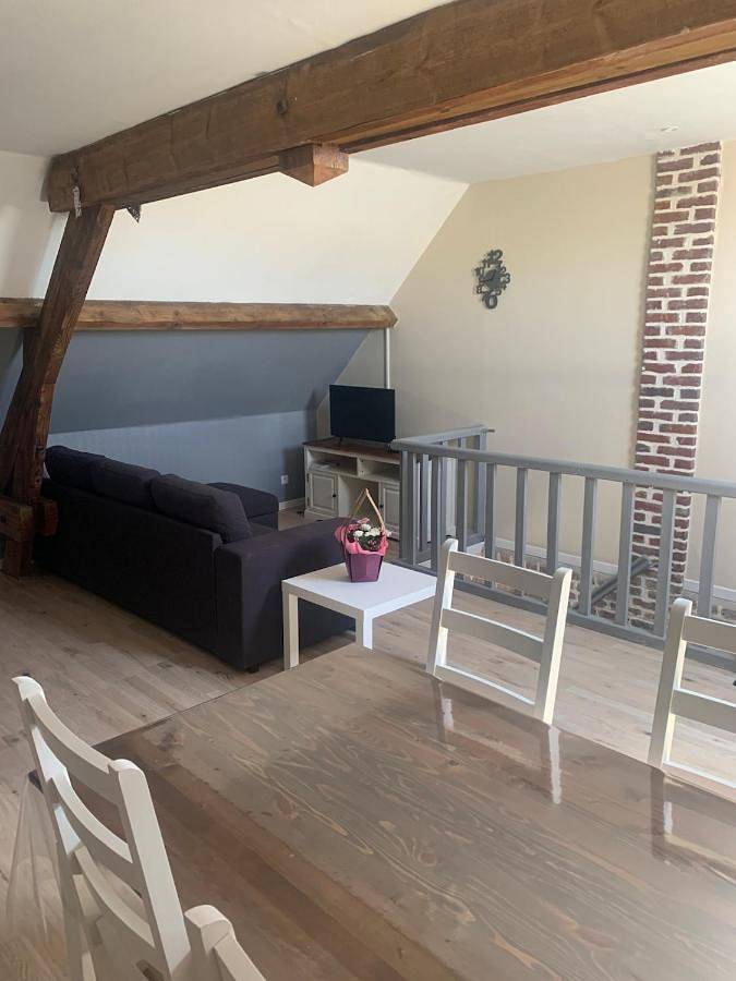 Gîte pour 6 personnes, avec terrasse dans Guiscard