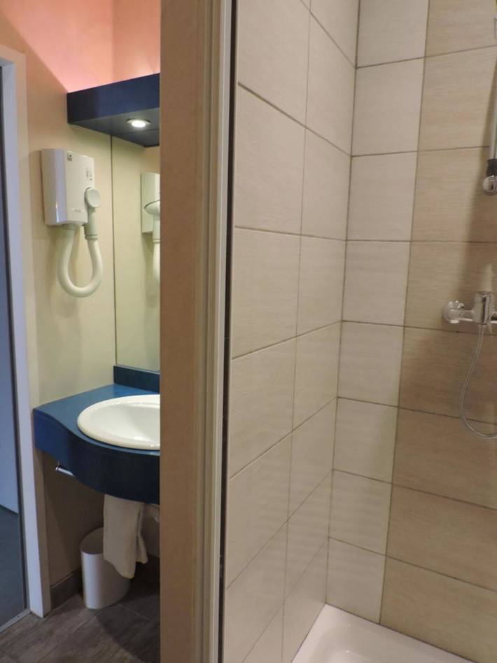 Hôtel pour 3 personnes, avec jardin et terrasse à Gièvres - 3