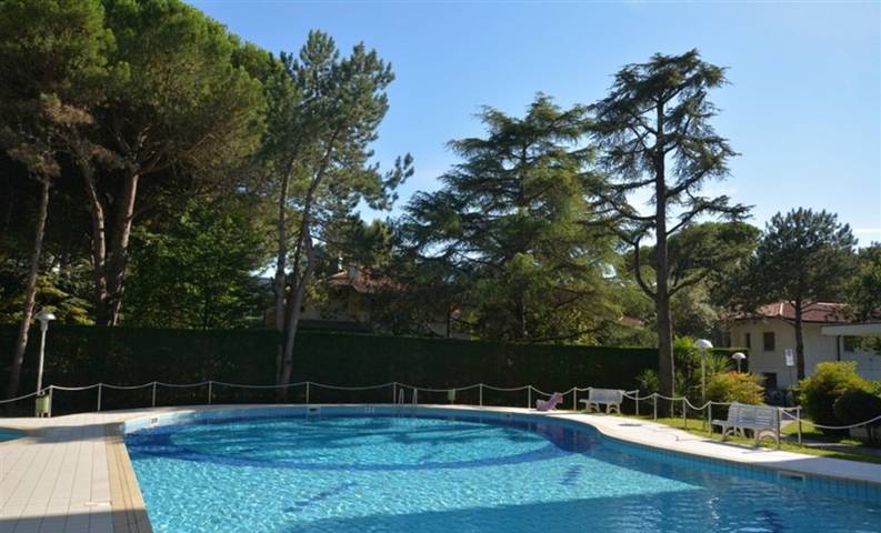 Ferienwohnung für 3 Personen, mit Balkon/Terrasse und Ausblick in Lignano Riviera