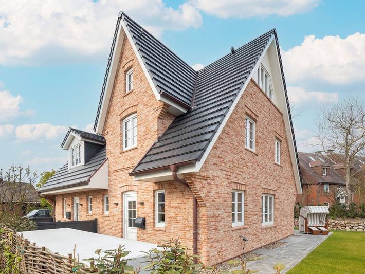 Neptuns Nest - Hausteil mit ca. 144m² Nutzfläche im Ug/Eg/Og/Dg für bis zu 7 Personen. in Westerland, Sylt (Gemeinde)