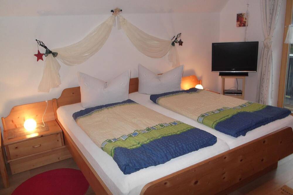 Ganze Wohnung, Apartment mit Königscard für 4 Personen in Unterammergau, Bayerische Alpen
