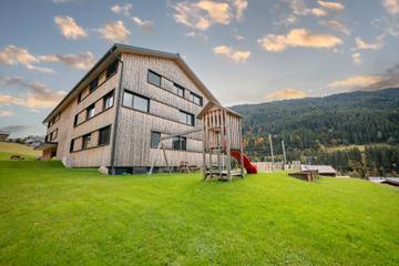 Ferienwohnung für 6 Personen, mit Balkon und Garten in Dalaas