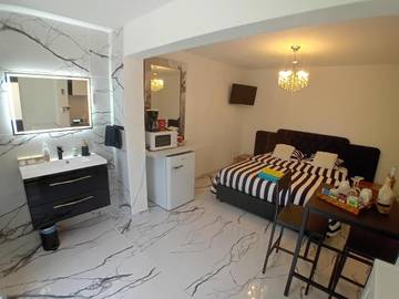 Maison d’hôte pour 2 personnes, avec terrasse à la La Ciotat