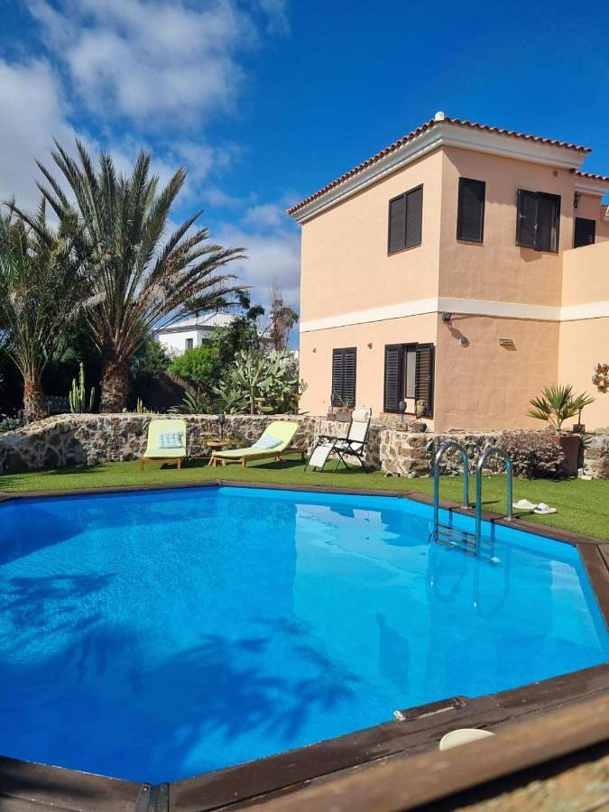 Ferienwohnung für 4 Personen, mit Pool und Balkon sowie Garten und Whirlpool - 1