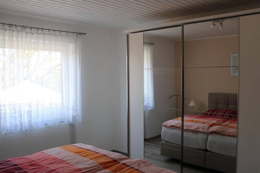 Ganze Wohnung, Ferienwohnung Glock - 4-Bettwohnung in Höhr-Grenzhausen, Westerwald