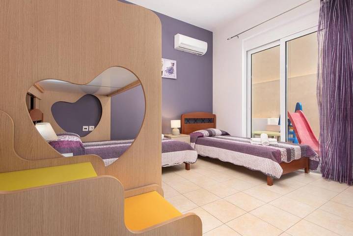 Ferienwohnung für 6 Personen, mit Pool und Terrasse sowie Ausblick in Afantou - 4