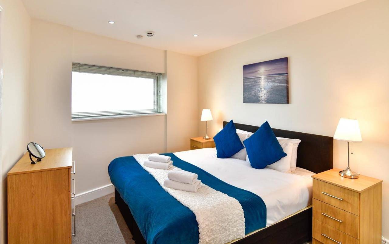 Entire apartment, Deluxe Double Room in Swansea, Swansea region