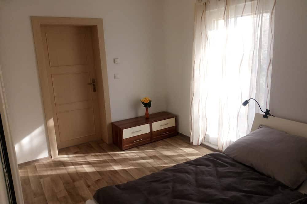 Ganze Wohnung, Geräumige Ferienwohnung von 85 qm nahe Dresden in Freital, Sächsisches Elbland