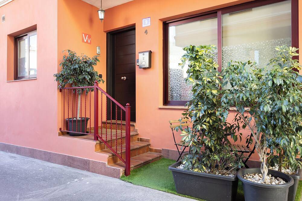 Entire apartment, Warm apartment. Tenerife Wifi. in Arafo, Arafo region