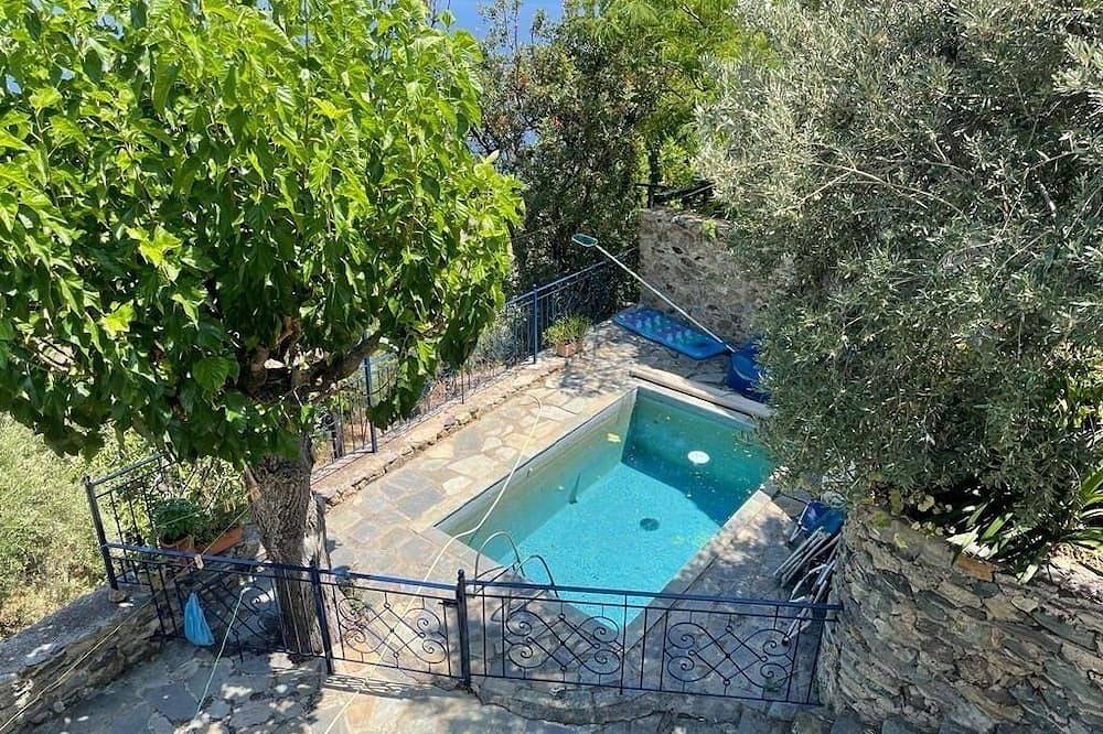 4 Schlafzimmer Steinvilla mit Pool und Meerblick auf dem Peloponnes, Griechenland in Pera Melana, Kynouria