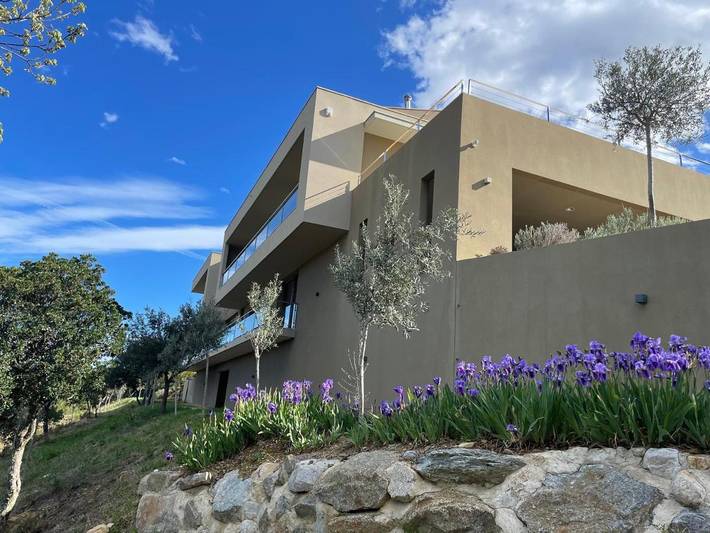 Chambre d’hôte pour 2 personnes, avec vue et piscine ainsi que sauna et jardin dans les Pyrénées-Orientales - 4