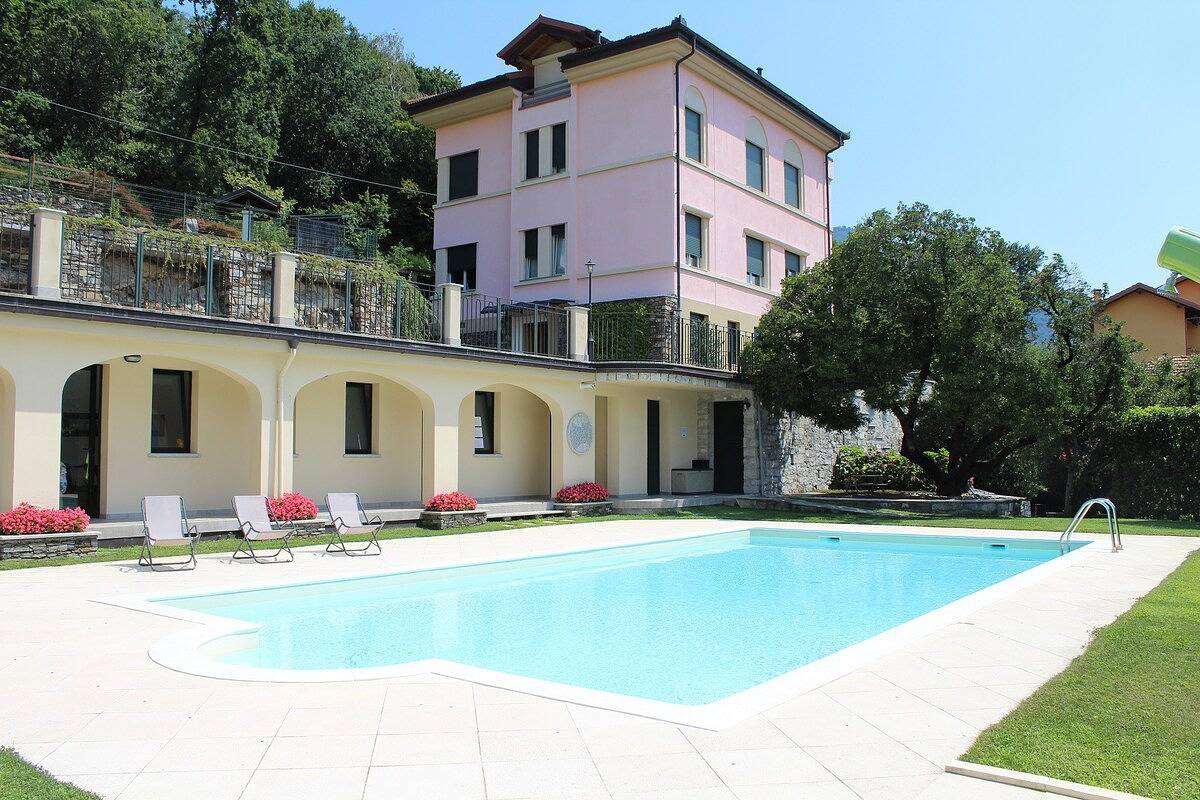 Appartamento Vacanze per 8 Persone in Comune di Mergozzo, Lago Maggiore