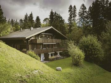 Chalet pour 8 personnes, avec balcon à Saanen
