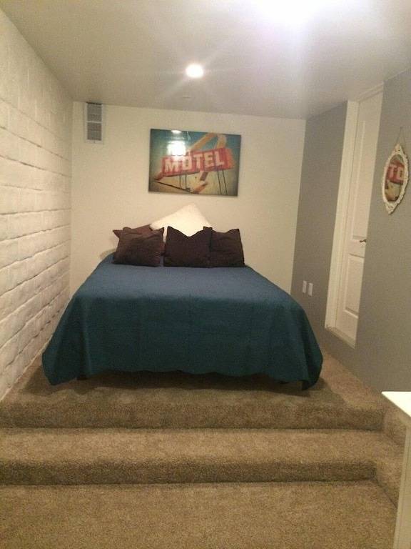 Log Cabin for 10 People in Lake Nacimiento, San Luis Obispo County