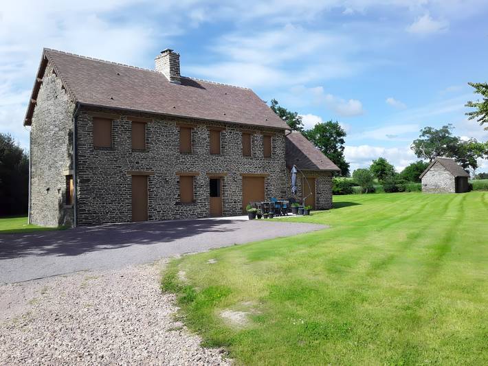 Gîte de Landemeure : terrasse privée, jardin, Wi-Fi, 4 chambres, campagne normande in Saint-Germain-du-Crioult, Région de Vire