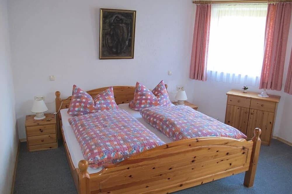 Ganze Wohnung, 55qm große Ferienwohnung auf zwei Ebenen mit Sonnengarten für 2 bis 4 Personen in Haidmühle, Ostbayern