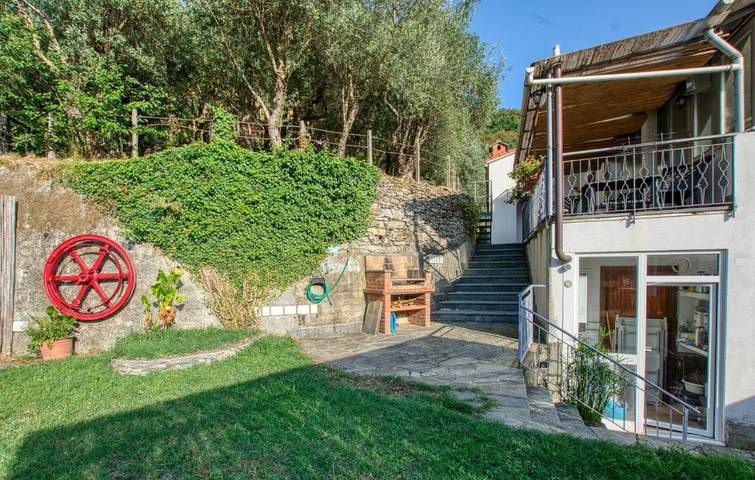 Ferienwohnung für 4 Personen, mit Terrasse in Avegno