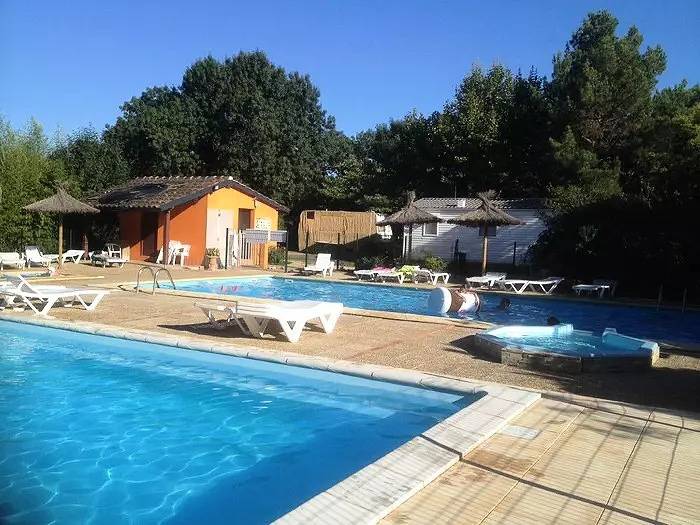 Camping per 4 persone a Arles