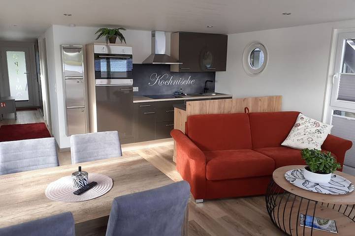 Hausboot für 4 Personen, mit Terrasse, mit Haustier in Wangermeer