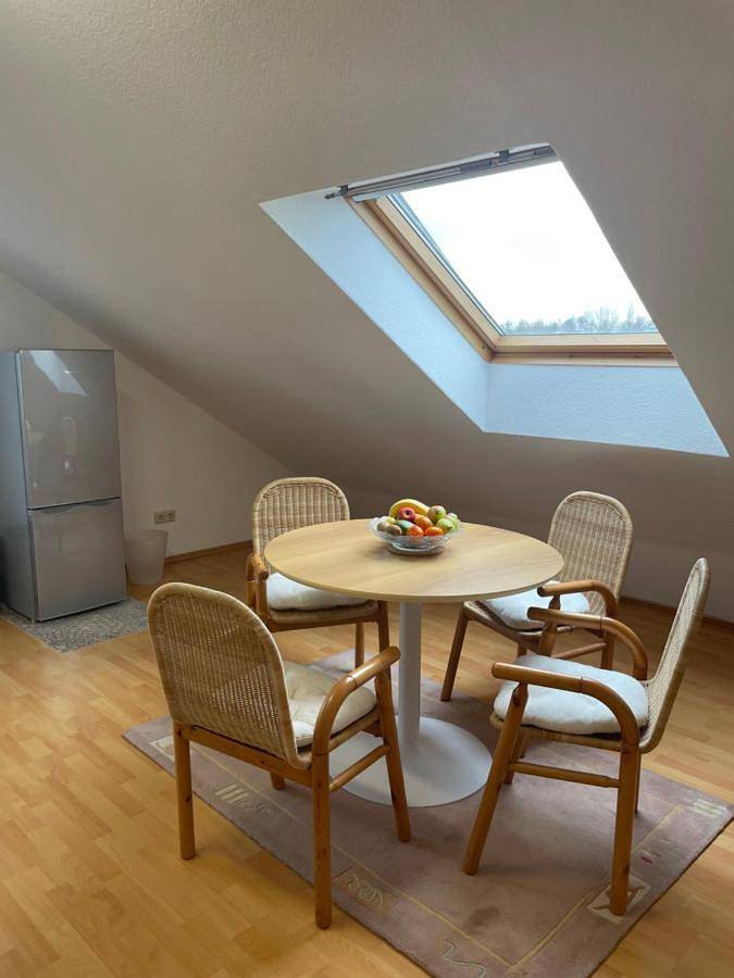 Ganze Wohnung, One-Bedroom Apartment in Heuchelheim-Klingen, Südliche Weinstraße