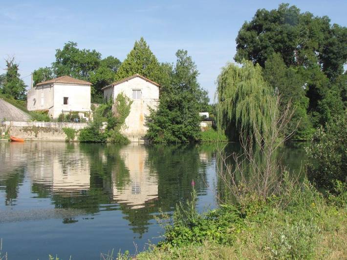 Cottage pour 2 personnes, avec vue et jardin à Saint-Même-les-Carrières