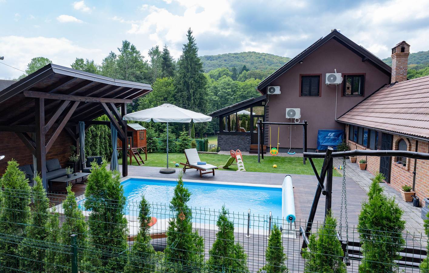 Gemütliche 18 m² große Wohnung mit Pool, WLAN und Garagenstellplatz in Pozega-Slawonien