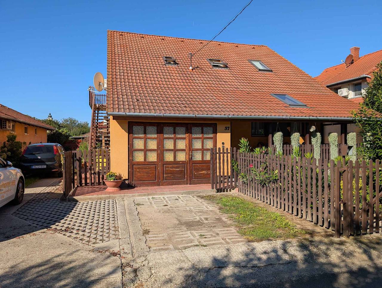 Ferienhaus mit Wlan und 2 Terrassen  in Balatonkeresztur, Plattensee Südufer